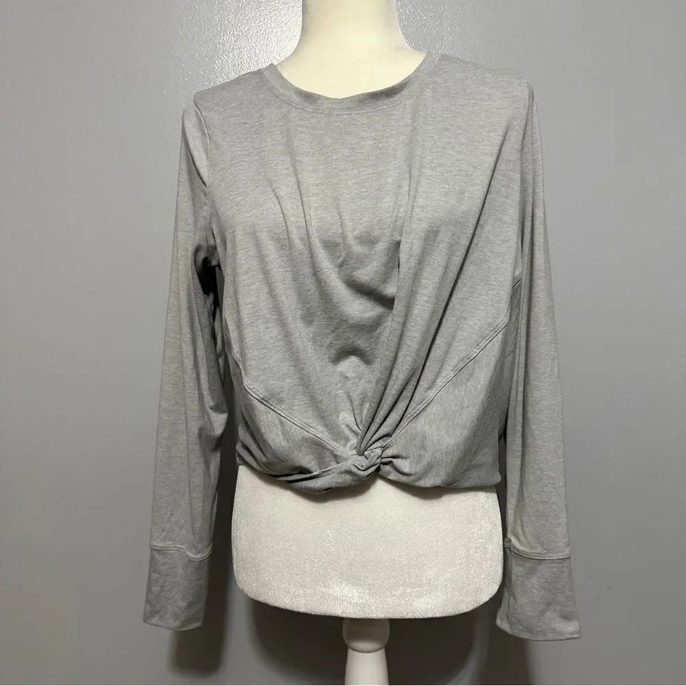 Yogalicious, long sleeve front twist tie shirt size S